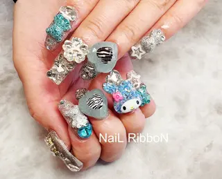 ネイル ネイルリボン 受付スタッフのマツエク・マツパデザイン