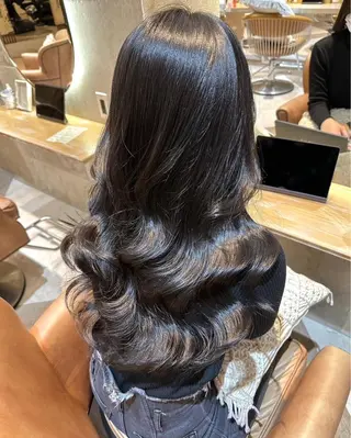 ロング 小木曽 里奈のヘアスタイル