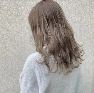 ミディアム カラー CLUTCH天王寺 西藤遥河のヘアスタイル