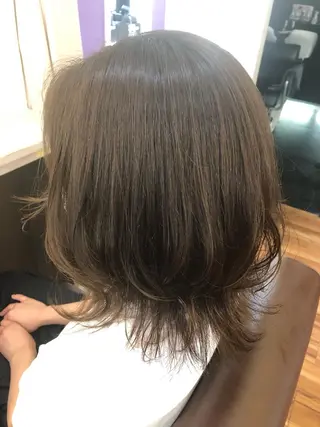 ミディアム Well's TAIGAのヘアスタイル