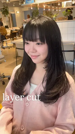ロング 山崎 里紗のヘアスタイル