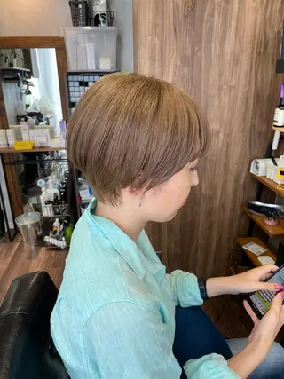 ショート カラー Lull (シェアサロンReco VIProom)所属・Lull1人美容室 バレイヤージュのヘアスタイル