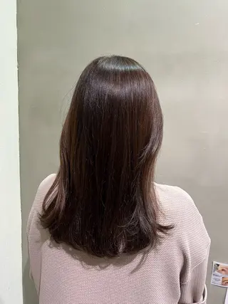 セミロング カラー 中山 琴葉のヘアスタイル