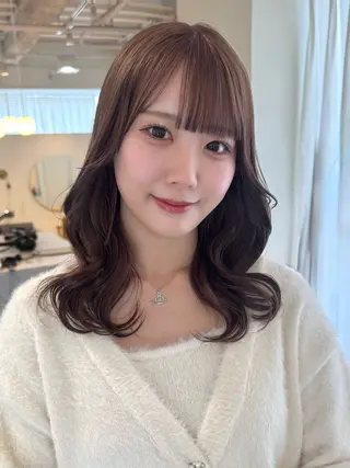 セミロング カラー ayaka♡ 柔らかカラーのヘアスタイル