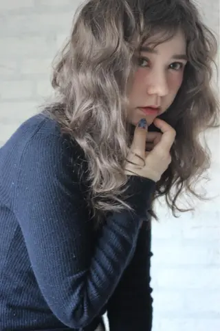 セミロング カラー パーマ 大西 直人のヘアスタイル