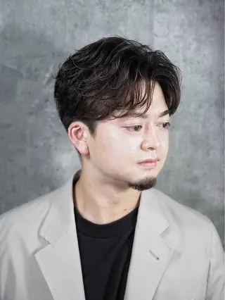 ミディアム パーマ 柴田 嘉文のヘアスタイル