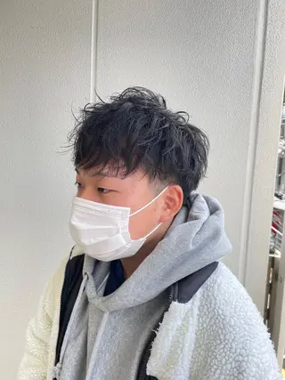 ショート ヘアアレンジ メンズ 艶髪✨寒色カラー✨ 翁長孝輔のヘアスタイル