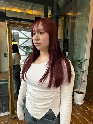 ロング カラー 西 優衣奈のヘアスタイル