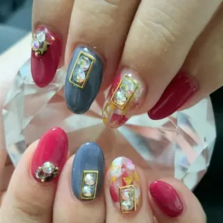 ネイル 小顔と腸の専門店 ラクーラビューティのエステ・リラクイメージ