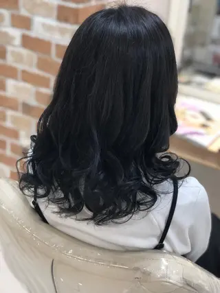 ミディアム カラー SHIRATORI MITSUKIのヘアスタイル