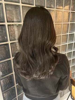 カラー asuka 大阪梅田のヘアスタイル