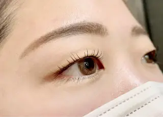 マツエク・マツパ JANIS EYELASH 白石の眉毛・アイブロウイメージ
