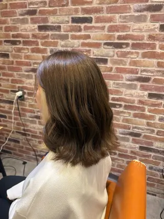 ミディアム カラー Agu hair seamo 下関所属・鳥打 莉朱のヘアスタイル