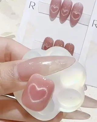 ネイル Le Clavier  Nail Salon所属・佐藤 ゆきのネイルデザイン