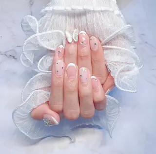 ネイル ちゅるんネイル🪄 耳ツボジュエリー🔗のネイルデザイン