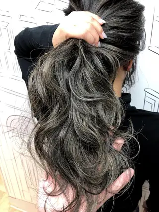セミロング カラー レイヤー⭐️カラー ⭐️平川雅史のヘアスタイル