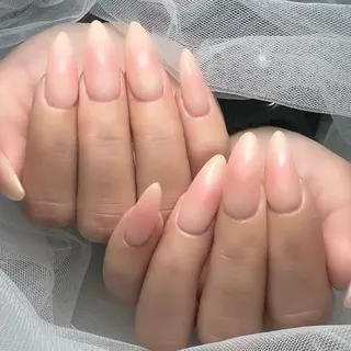 ネイル Y u a n🤍 pas á pasのネイルデザイン