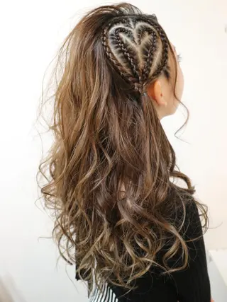 ロング ヘアアレンジ 東風上 亮介のヘアスタイル