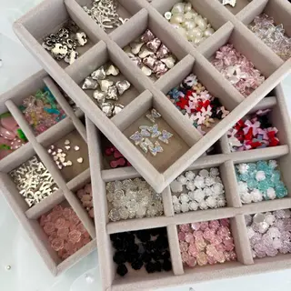 ネイル AKANE 🧴のネイルデザイン