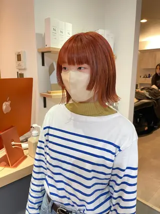 ミディアム カラー akane .のヘアスタイル