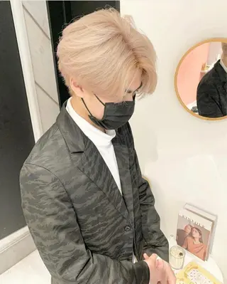 カラー メンズ kanta 梅田 韓国ハイトーンのヘアスタイル