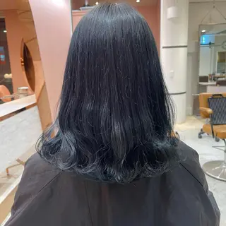 ミディアム カラー nameless miichiのヘアスタイル