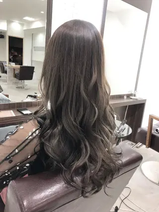 ロング カラー Zina 難波所属・YUDA 湯田のヘアスタイル