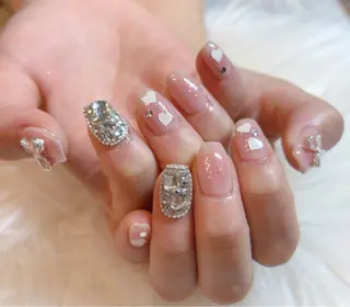 ネイル le'a-レア-【ア イ×ネイル×眉】のネイルデザイン