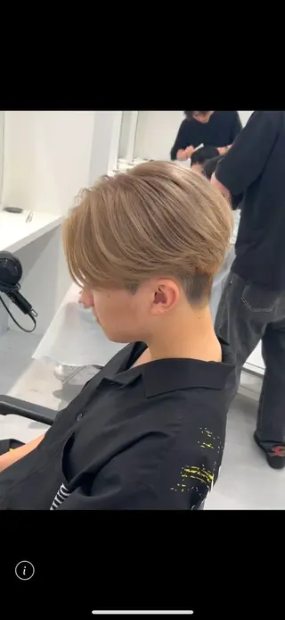 ショート カラー パーマ メンズ 鶴田 来夢のヘアスタイル