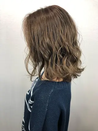 ミディアム カラー 2nd所属・🤍2nd🤍田所 美希のヘアスタイル
