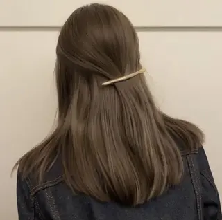 セミロング カラー 熊谷 由貴のヘアスタイル