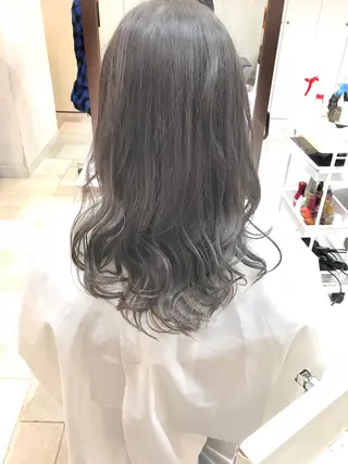 セミロング カラー 島袋 ナオユキのヘアスタイル
