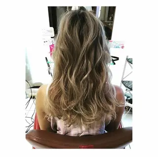 ロング カラー LOST CITY 横浜所属・🪐脱白髪染め 🪐松尾菜々美のヘアスタイル