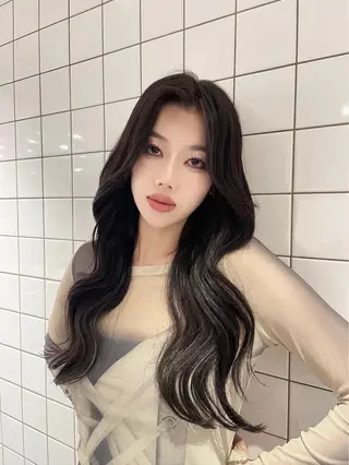 ロング カラー RIN🩶レイヤー /ハッシュカットのヘアスタイル