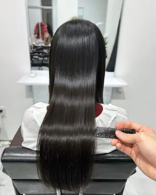 セミロング LOMKH所属・レイヤー/エクステ /縮毛矯正/タツヤのヘアスタイル