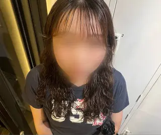 ロング パーマ FOF所属・平島 朱莉のヘアスタイル
