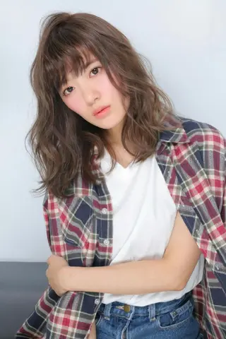 ミディアム まつエク カラー パーマ 仲西 愛鈴のヘアスタイル