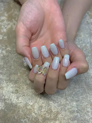 ミディアム Kono Nanamiのネイルデザイン