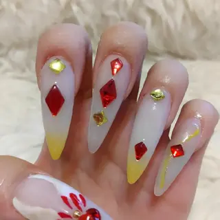 ネイル エステとネイル ローズコンフォートのネイルデザイン