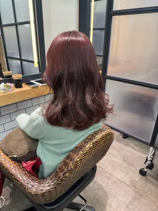 ミディアム red neo あいりのヘアスタイル