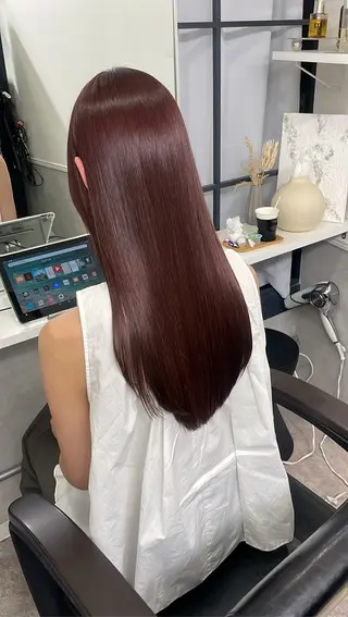 ロング soigné 表参道【ソワネ】所属・🖱️透明感カラー ×髪質改善Rikyuのヘアスタイル