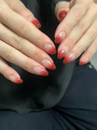 ネイル pu+on. nailworks所属・fuyumi / ニュアンスネイルのネイルデザイン