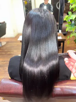 ロング 野呂 真都のヘアスタイル