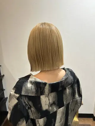 ショート 切りっぱなしボブ特化 美容師/杏実のヘアスタイル