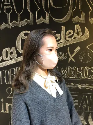 セミロング the OSCAR所属・韓国ヘアスタイリスト Harukaのヘアスタイル