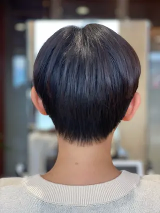 ショート 中間 知佳子のヘアスタイル