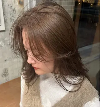 カラー 柔らかいオリーブ🍃 カラーNatsumiのヘアスタイル