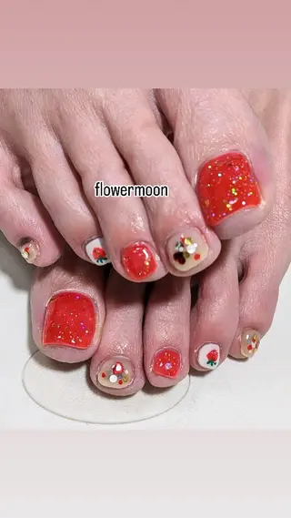 ネイル フラワー ムーンのネイルデザイン