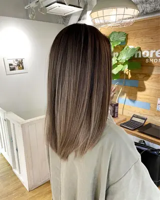 ロング カラー かわさき ともやのヘアスタイル