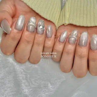 ネイル BONHEUR Annaのネイルデザイン
